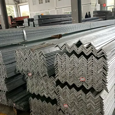 Ángulo de acero ASTM A36 A53 Q235 Q345 Acero de igual ángulo de carbono Hierro galvanizado Barra de ángulo de acero dulce en forma de L Q235 Q345 Barra de ángulo de acero de 40X40X4 mm de acero al carbono suave